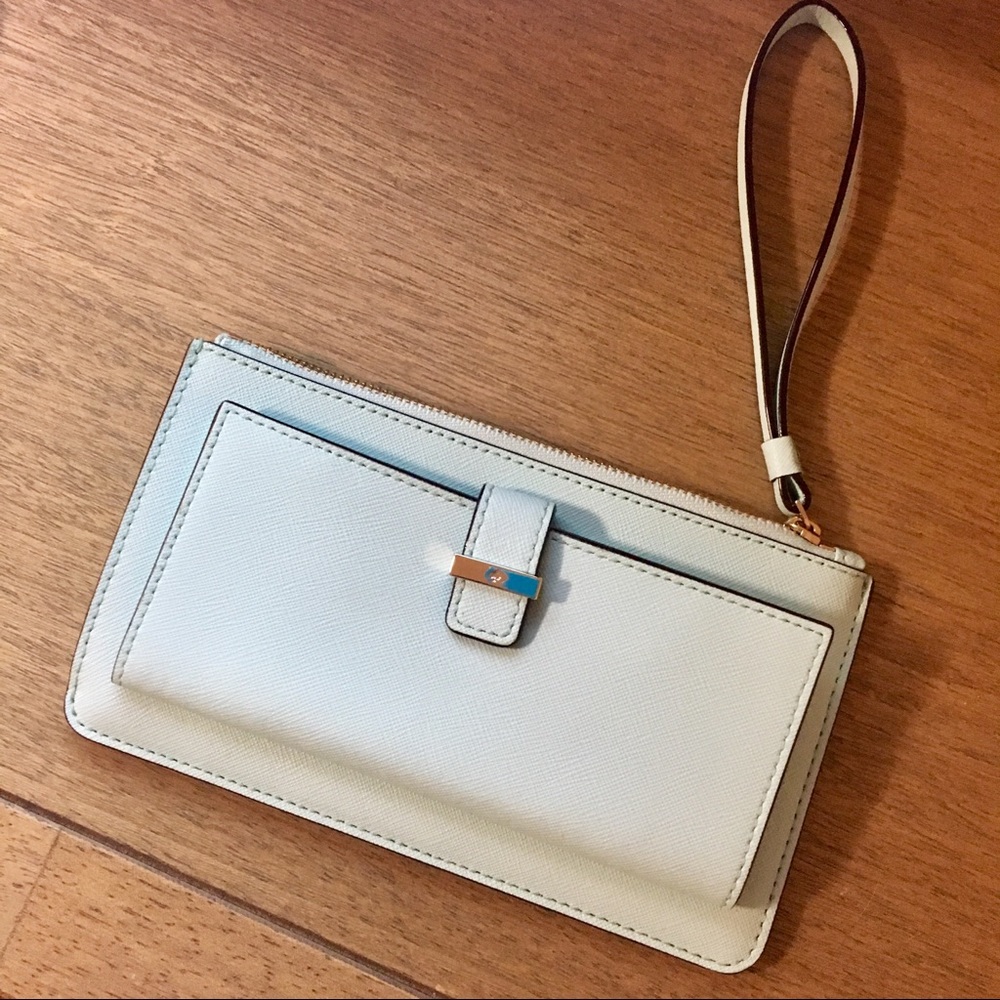 Kate Spade Cedar Street Karolina Wristlet